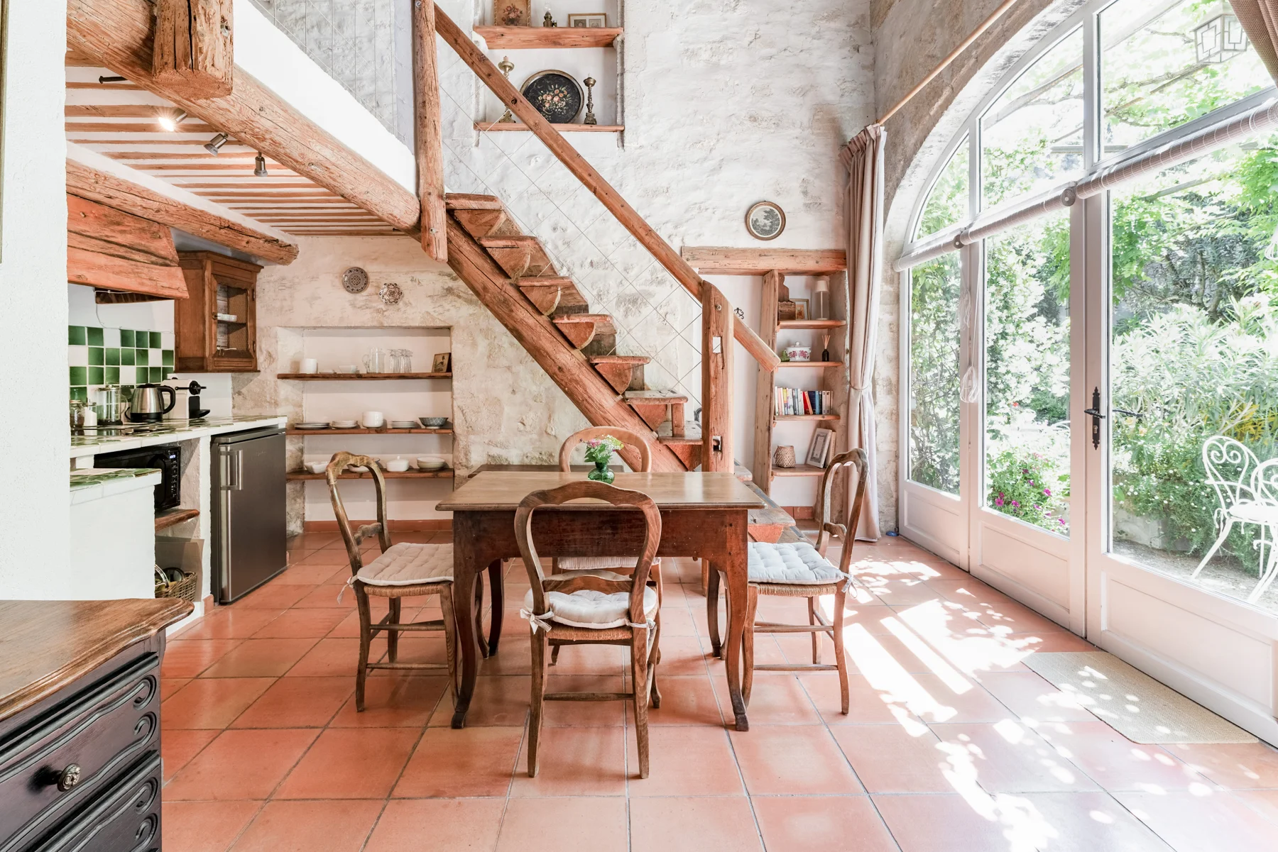 Interior of Le Coquelicot