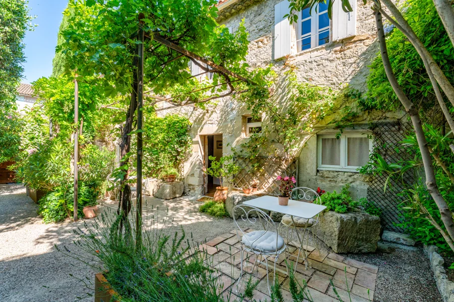 La façade côté jardin