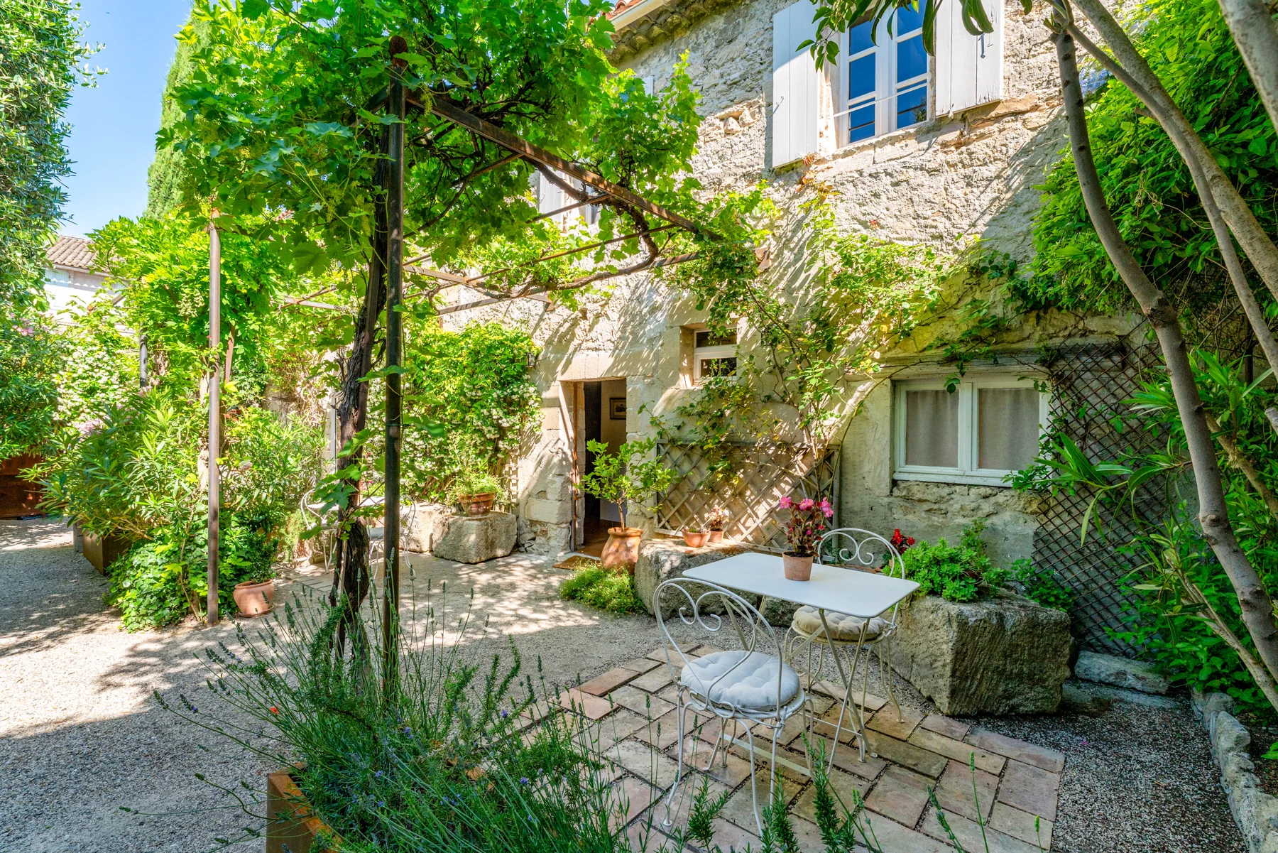 La façade côté jardin